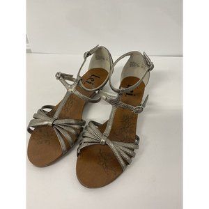 L.e.i. Megan Silver Sandal Sz 6.5 w/box